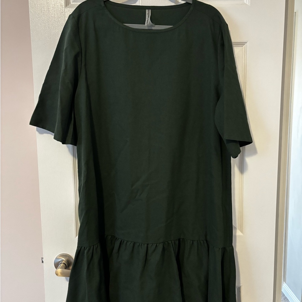 NWT Emma Knudsen Dress in Mountain view Green
